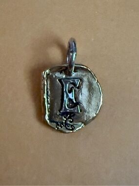 NWOT. Waxing Poetic ‘E’ Charm